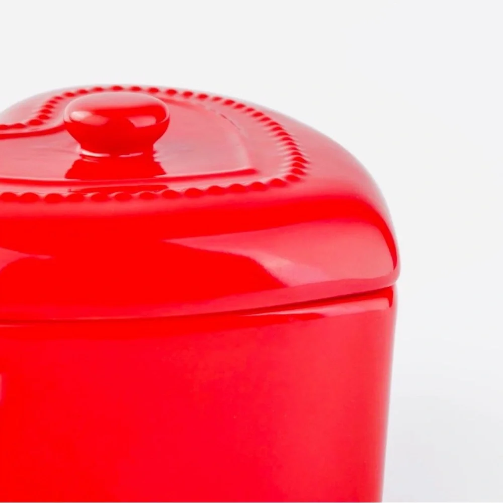 Target Bullseye Playground Valentine’s Day Ceramic Red Heart Shaped Dutch Oven